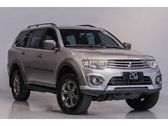 MITSUBISHI PAJERO 3.2 OUTDOOR 4X4 16V TURBO INTERCOOLER DIESEL 4P AUTOMÁTICO